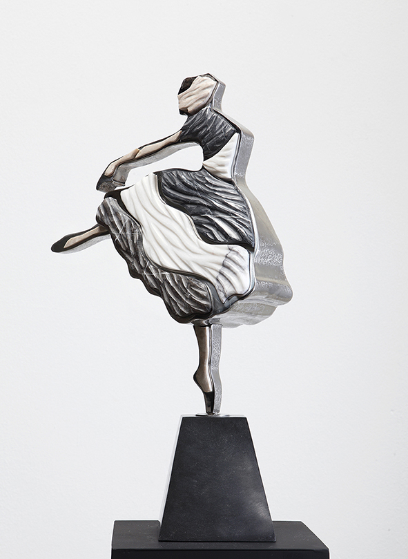 Play- Her(Ballerina) 250x100x450mm.스테인레스스틸.2016.JPG